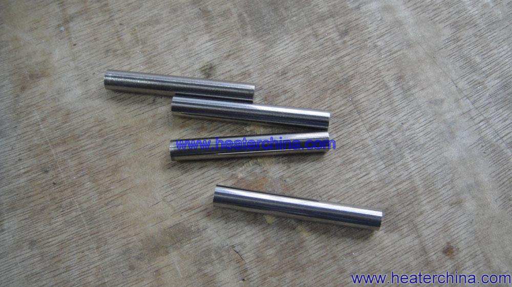 Tungsten carbide digging tools for tubular heater digging machine